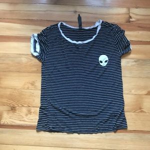 alien tee